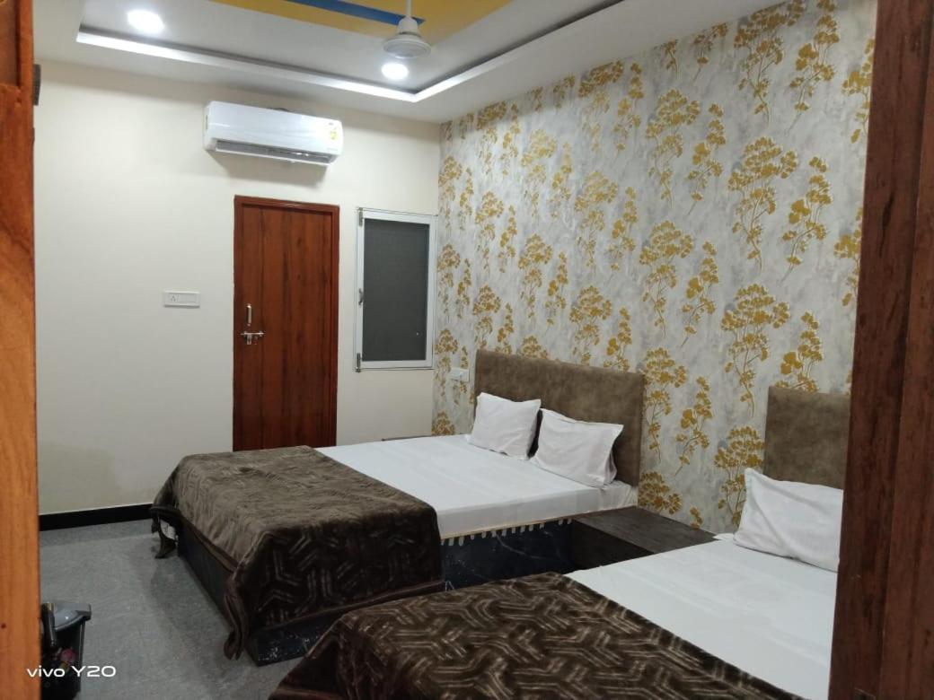 Hotel Somnath Inn Ujjain Dış mekan fotoğraf